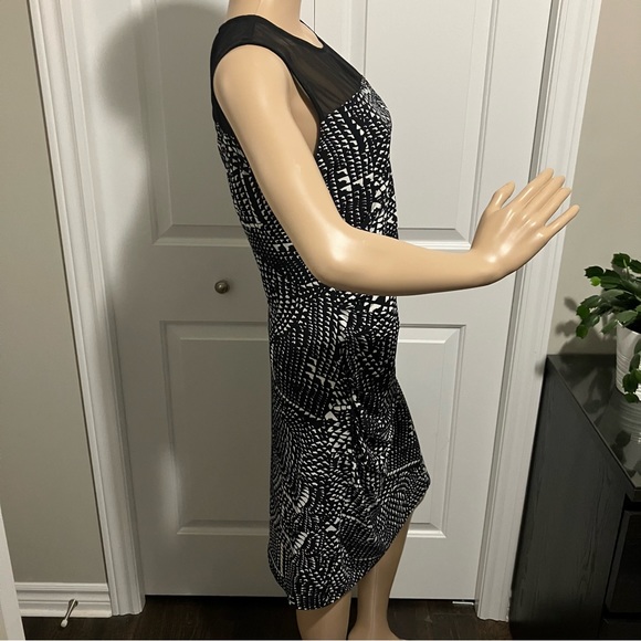 Ricki's | Black & White midi lightweight dress - Picture 3 of 7